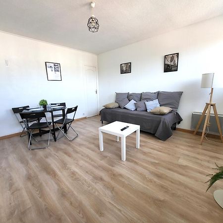 St-Quentin-En-Yvelines Plusieurs Appartements Avec Parking Trappes Ngoại thất bức ảnh