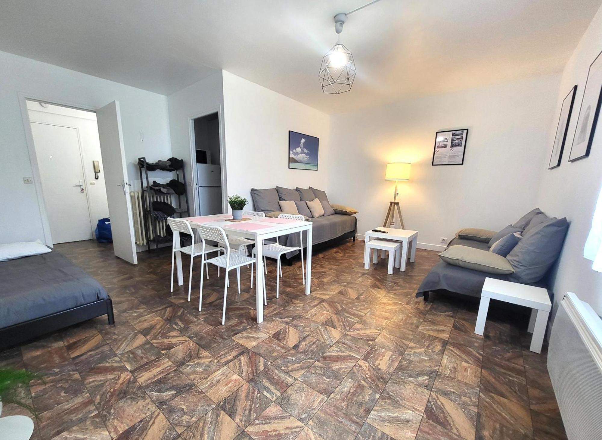 St-Quentin-En-Yvelines Plusieurs Appartements Avec Parking Trappes Ngoại thất bức ảnh