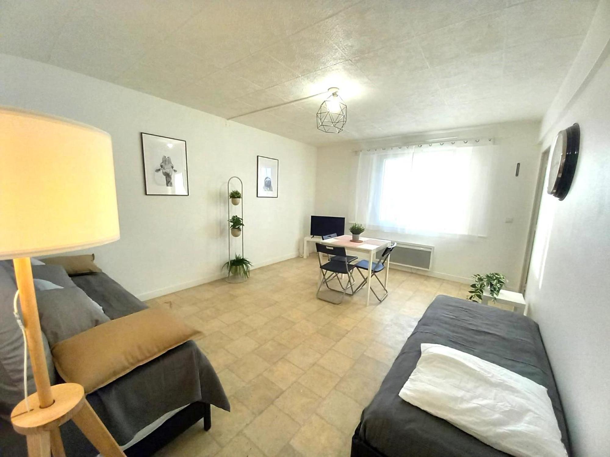 St-Quentin-En-Yvelines Plusieurs Appartements Avec Parking Trappes Ngoại thất bức ảnh