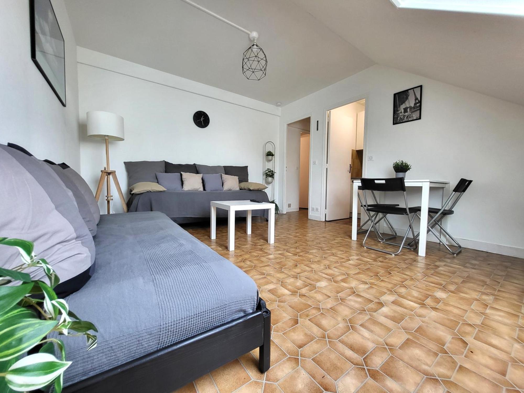 St-Quentin-En-Yvelines Plusieurs Appartements Avec Parking Trappes Ngoại thất bức ảnh