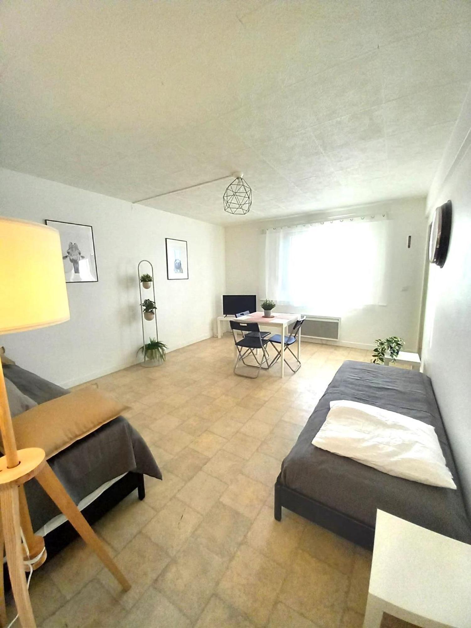 St-Quentin-En-Yvelines Plusieurs Appartements Avec Parking Trappes Phòng bức ảnh