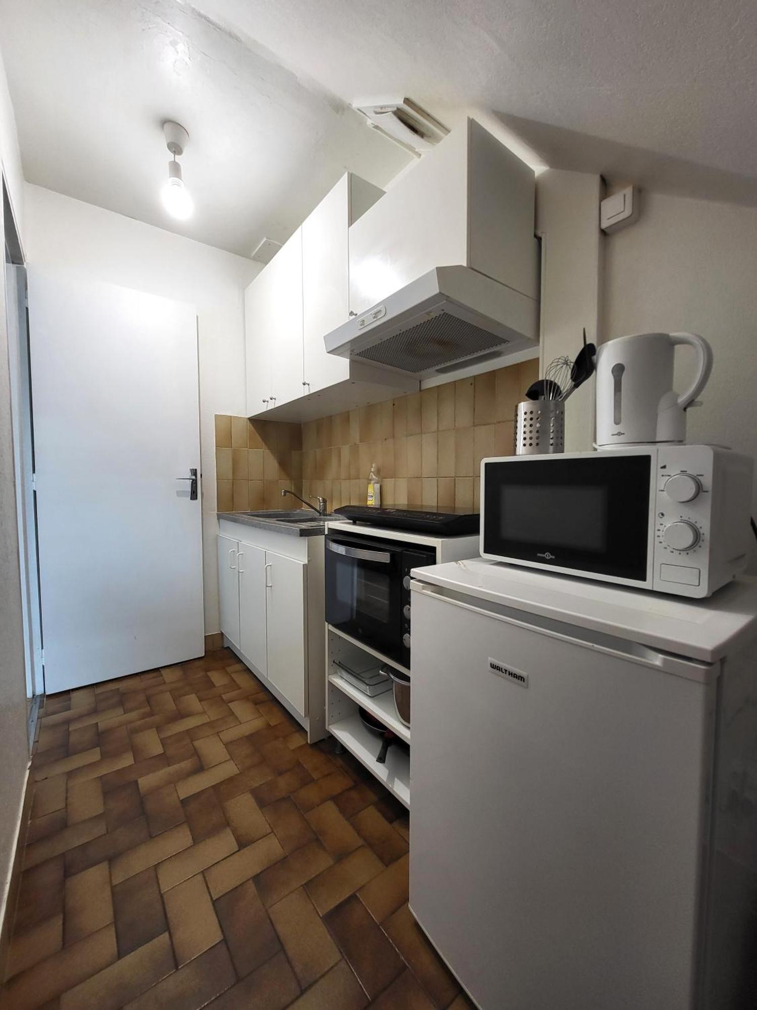 St-Quentin-En-Yvelines Plusieurs Appartements Avec Parking Trappes Ngoại thất bức ảnh